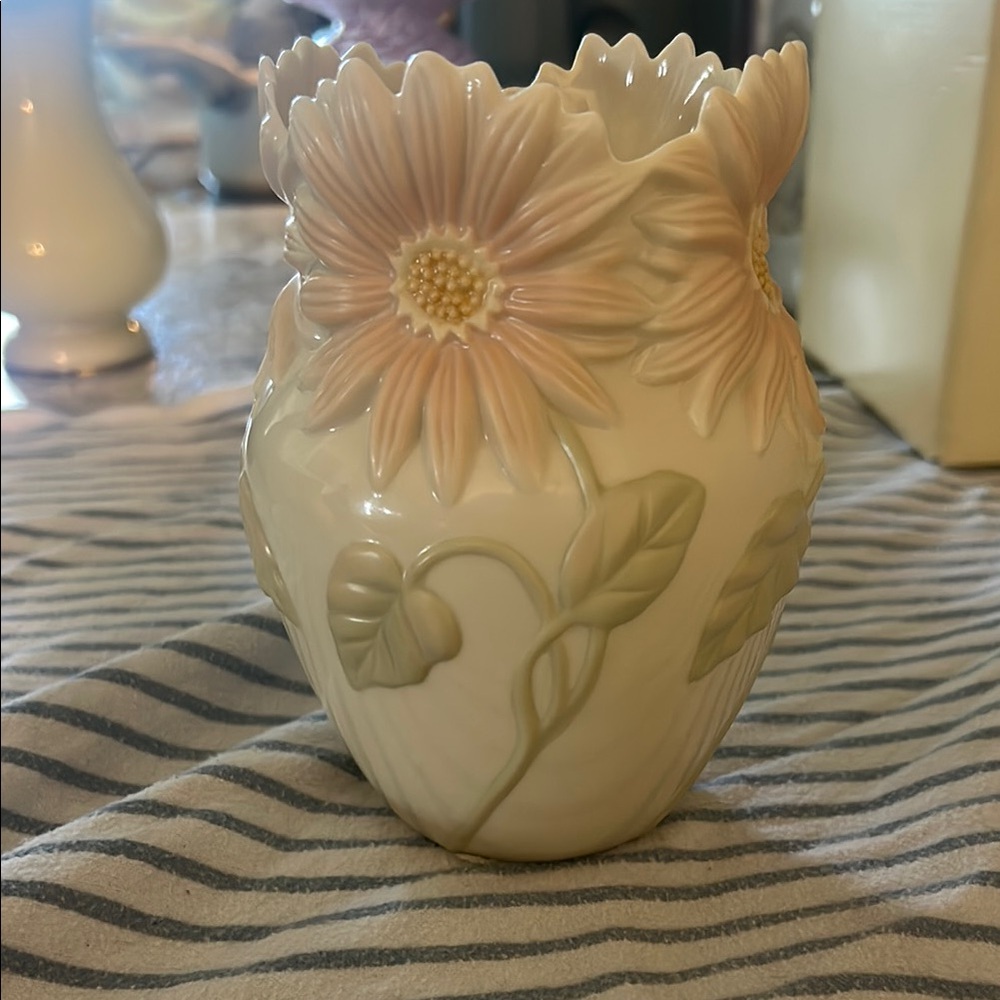 Lenox “Gerbera Daisy” Floral Blossoms Vase - Ivory Porcelain